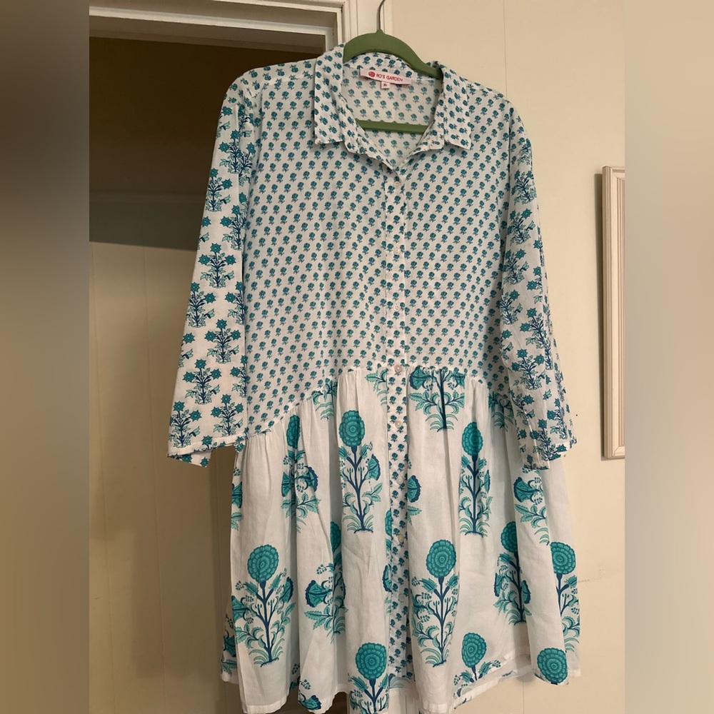 Elegant Teal and White Floral Long Sleeve Dress